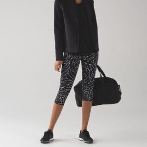 Lululemon Size 10 Wunder Under Capri Rose Print Leggings Black White Luxtreme